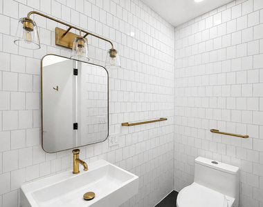 727 Knickerbocker Avenue - Photo Thumbnail 8