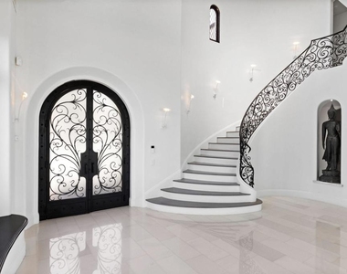 5850 Camino De La Costa - Photo Thumbnail 14