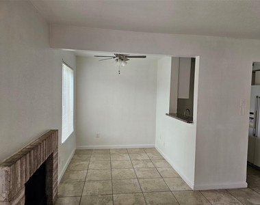 12627 Ashford Meadow Drive - Photo Thumbnail 2