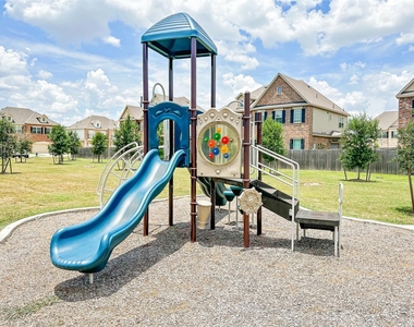 7486 Woo Street Street - Photo Thumbnail 13