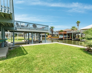 16614 Bermuda Way - Photo Thumbnail 1