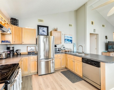 16614 Bermuda Way - Photo Thumbnail 8