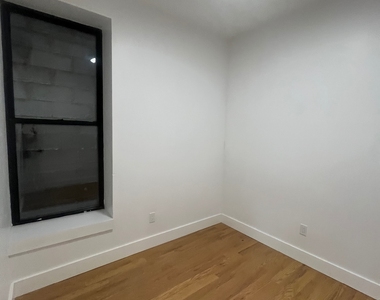 1027 Putnam Avenue - Photo Thumbnail 5