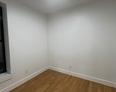 1027 Putnam Avenue - Photo Thumbnail 6