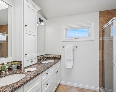 6111 Seashore Drive - Photo Thumbnail 30