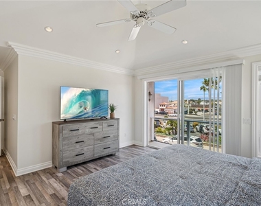 6111 Seashore Drive - Photo Thumbnail 29
