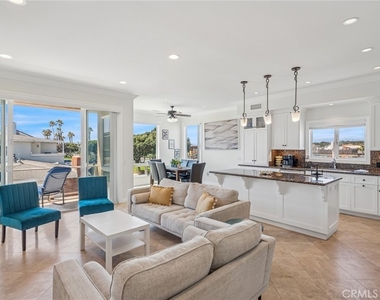 6111 Seashore Drive - Photo Thumbnail 11