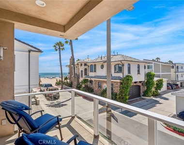 6111 Seashore Drive - Photo Thumbnail 1