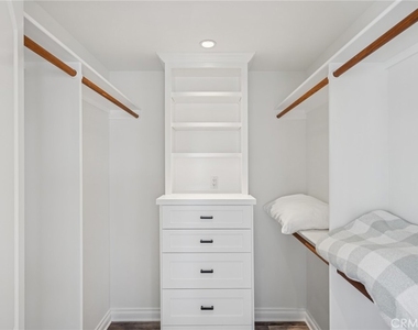 6111 Seashore Drive - Photo Thumbnail 28