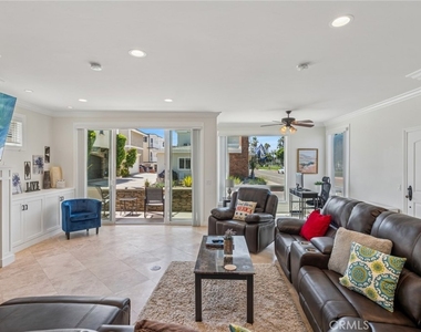 6111 Seashore Drive - Photo Thumbnail 7