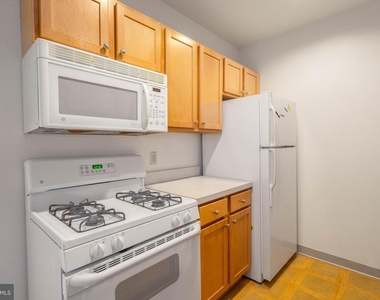 1100 Vine Street - Photo Thumbnail 6