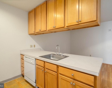 1100 Vine Street - Photo Thumbnail 5