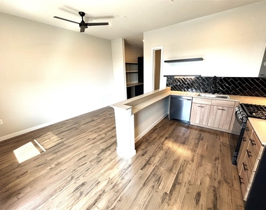 4510 Terry-o Ln - Photo Thumbnail 8