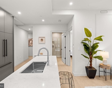 2121 Ward Place Nw - Photo Thumbnail 9