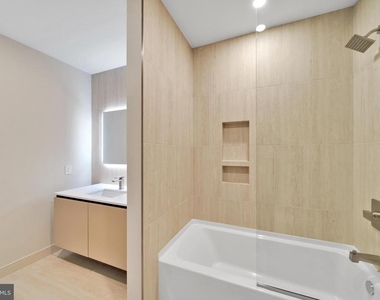 2121 Ward Place Nw - Photo Thumbnail 12