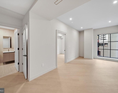 2121 Ward Place Nw - Photo Thumbnail 8