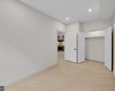 2121 Ward Place Nw - Photo Thumbnail 10