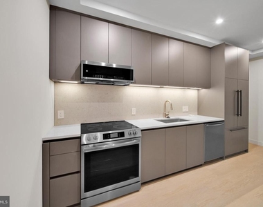 2121 Ward Place Nw - Photo Thumbnail 5