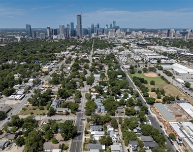 2104 E 2nd St - Photo Thumbnail 37