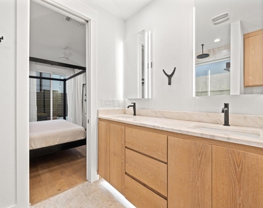 2104 E 2nd St - Photo Thumbnail 19