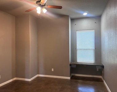 200 Mauna Kea Ln - Photo Thumbnail 6