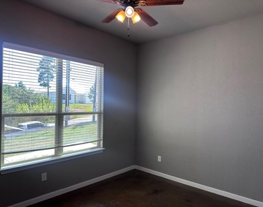 200 Mauna Kea Ln - Photo Thumbnail 12