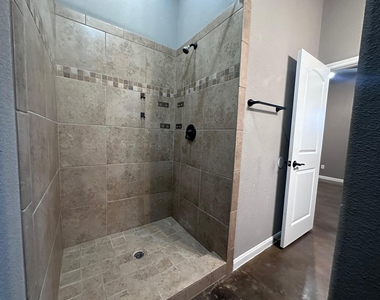 200 Mauna Kea Ln - Photo Thumbnail 9