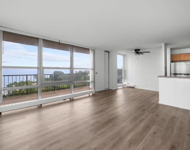 6730 S South Shore Drive - Photo Thumbnail 10