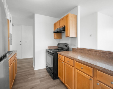6730 S South Shore Drive - Photo Thumbnail 3