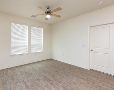 2401 Golden Heights Road - Photo Thumbnail 3
