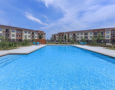 2401 Golden Heights Road - Photo Thumbnail 2