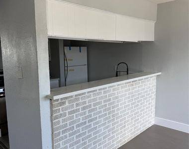 1125 Ann Street - Photo Thumbnail 1
