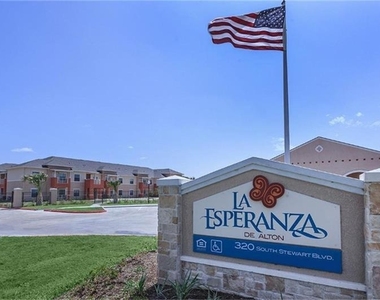 320 S Stewart Boulevard - Photo Thumbnail 1