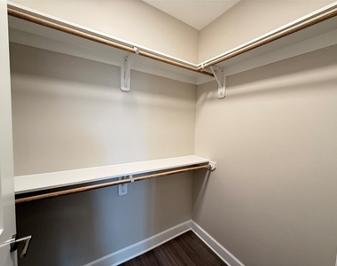 716 Waugh Drive - Photo Thumbnail 5