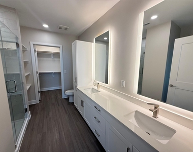 716 Waugh Drive - Photo Thumbnail 6