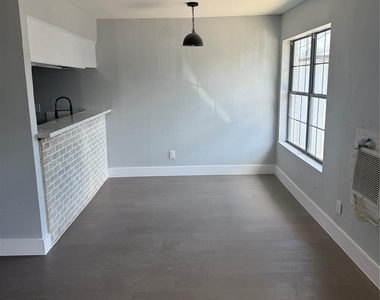 1125 Ann Street - Photo Thumbnail 1