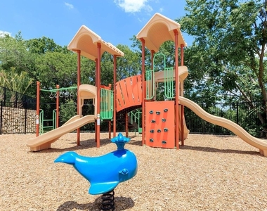 4100 N Parkdale Drive - Photo Thumbnail 5