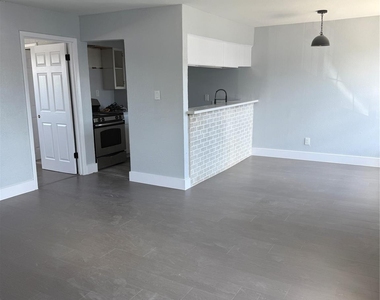 1125 Ann Street - Photo Thumbnail 1