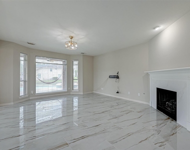 11954 Galentine Point - Photo Thumbnail 10