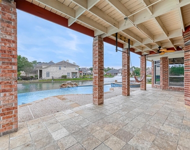 11954 Galentine Point - Photo Thumbnail 43