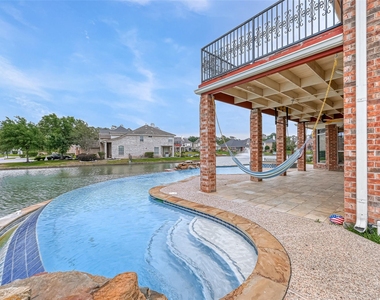 11954 Galentine Point - Photo Thumbnail 47