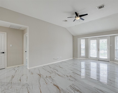 11954 Galentine Point - Photo Thumbnail 36