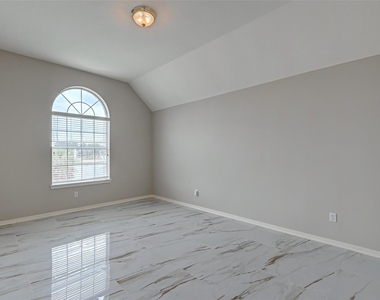 11954 Galentine Point - Photo Thumbnail 28