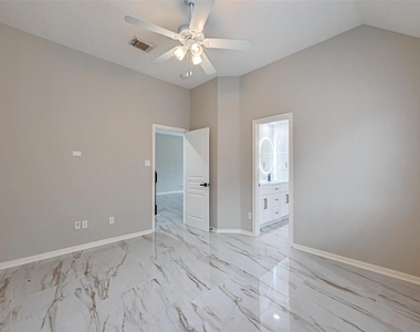 11954 Galentine Point - Photo Thumbnail 22