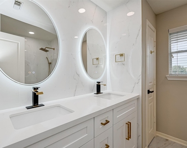 11954 Galentine Point - Photo Thumbnail 26