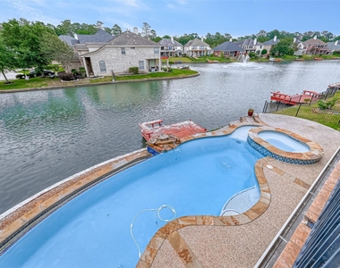 11954 Galentine Point - Photo Thumbnail 42
