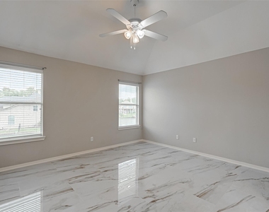 11954 Galentine Point - Photo Thumbnail 18