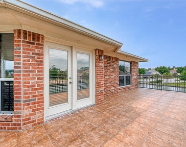 11954 Galentine Point - Photo Thumbnail 39
