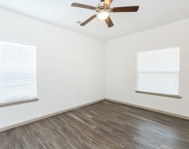 8501 Casa Verde Road - Photo Thumbnail 5