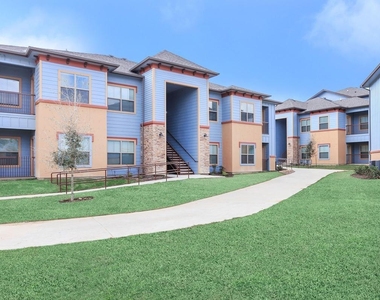 8501 Casa Verde Road - Photo Thumbnail 2